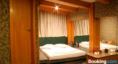 汽车旅馆小木屋（仅限成人）(Motel Chalet (Adults Only))