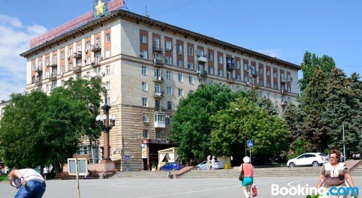 阿里亚基洛夫公寓酒店(Apartments on Alleya Geroev)