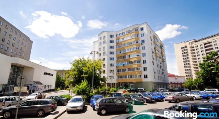 Apartments on The Academy of Sciences