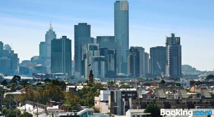 墨尔本港湾景酒店(Bay Views Port Melbourne)