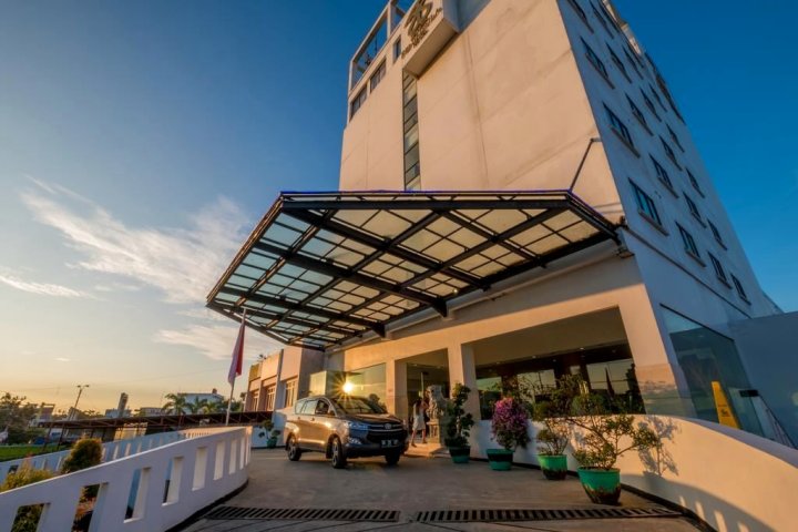 新特萨半岛巨港酒店(Sintesa Peninsula Hotel Palembang)