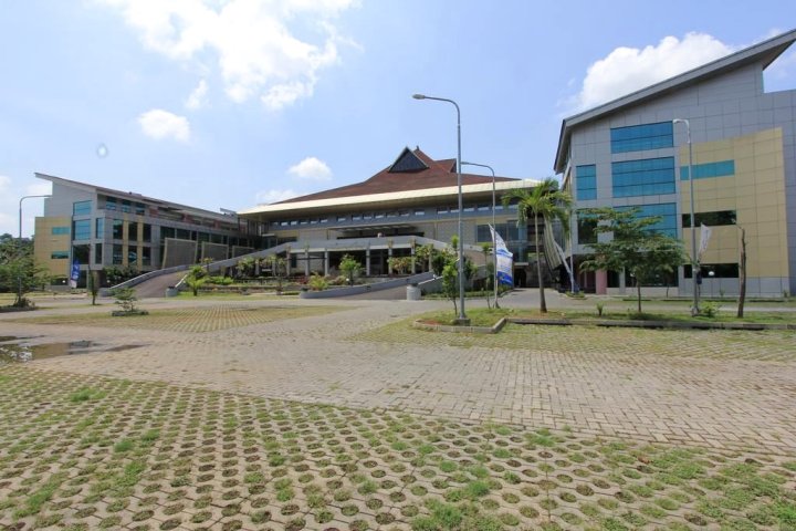 三宝拢UTC酒店(Hotel Utc Semarang)