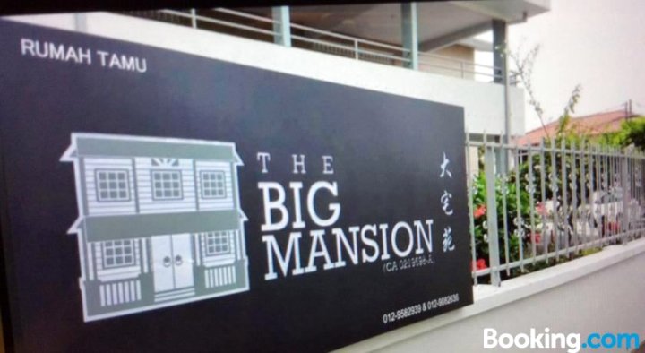 OYO 89897 the Big Mansion