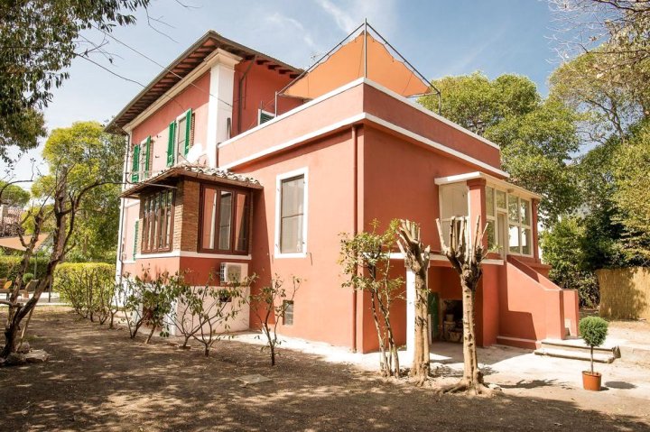 里贾纳别墅住宿加早餐旅馆(B&B Villa Regina)