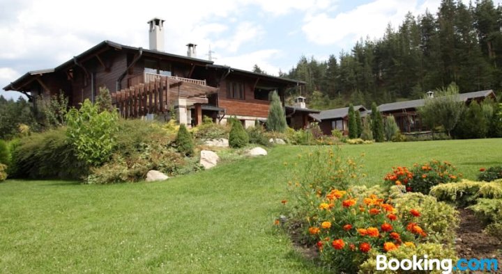 班斯克豪华别墅酒店(Luxury Villa Bansko)