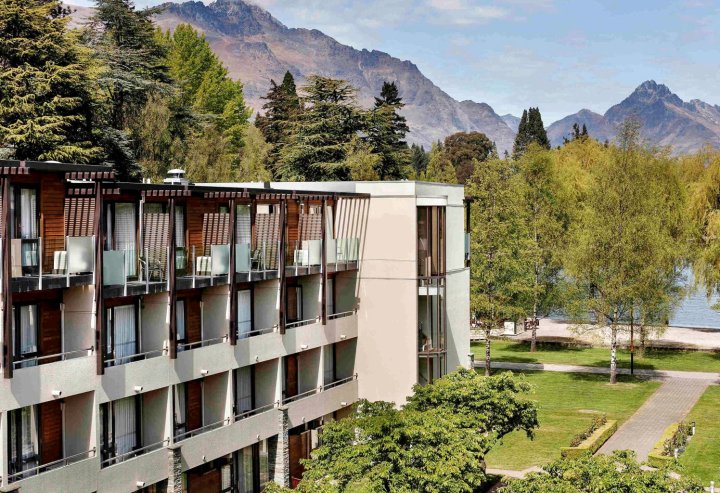 皇后镇湖畔诺富特酒店(Novotel Queenstown Lakeside)