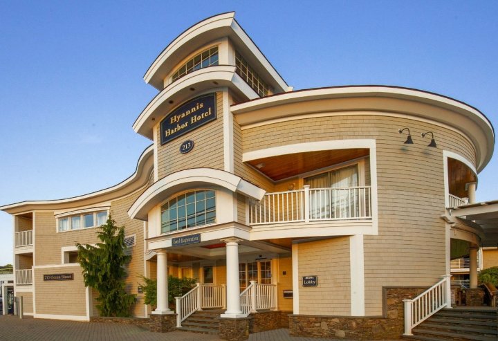 海恩尼斯海港酒店(Hyannis Harbor Hotel)