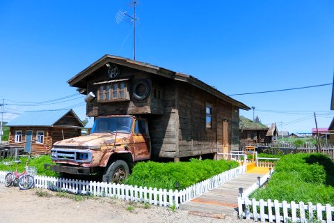 额尔古纳恩和冬妮娅河畔家园客栈