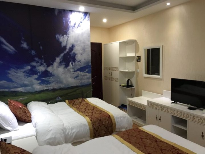 碌曲郞木寺8090主题宾馆(原阿辉家庭客栈)