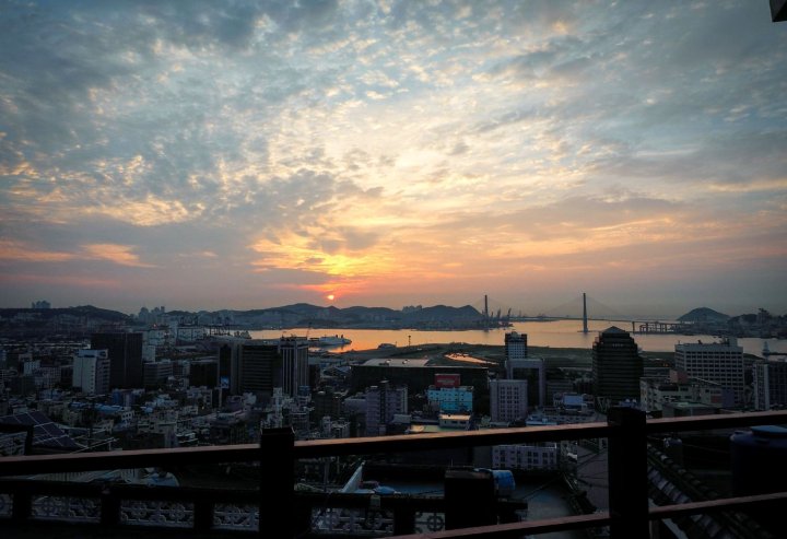 釜山站港 474 號旅館(Busan Station Harbor474 Guesthouse)