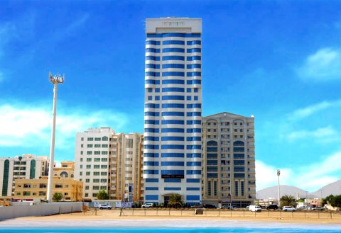 富吉拉兰德玛克酒店(V Hotel Fujairah)