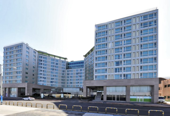 济州岛海洋套房酒店(Ocean Suites Jeju Hotel)