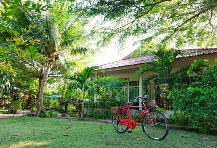 阮帕纳丽度假村(Ruan Panalee Resort)