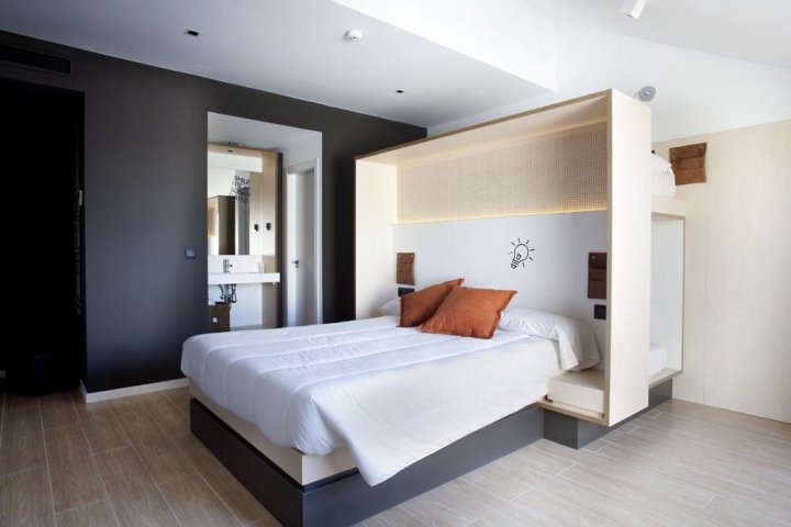 塞维利亚托克青年旅舍(Toc Hostel Sevilla)
