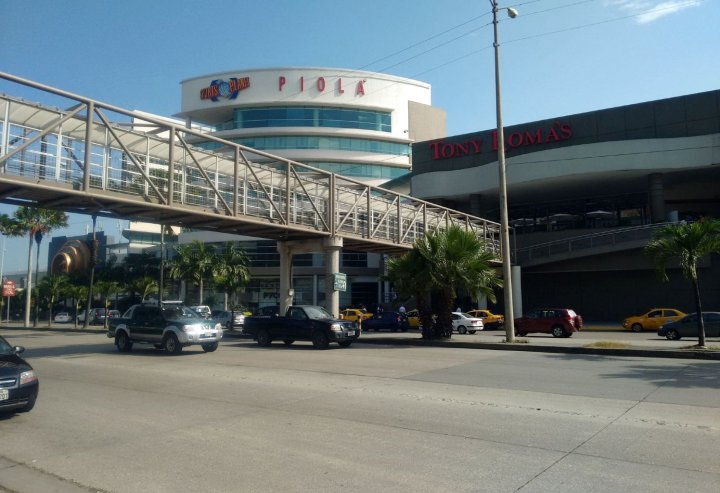 瓜亚基尔机场太阳商场套房酒店(Guayaquil Airport Suites Mall del Sol)