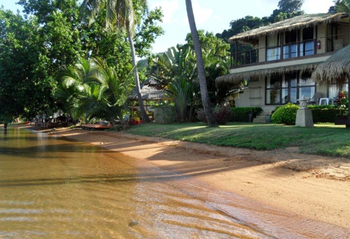 安布尔沙滩度假村(Amber Sands Beach Resort)