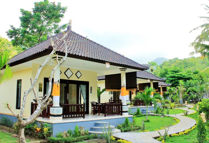 宾当海滩旅馆(Bintang Beach Villa)