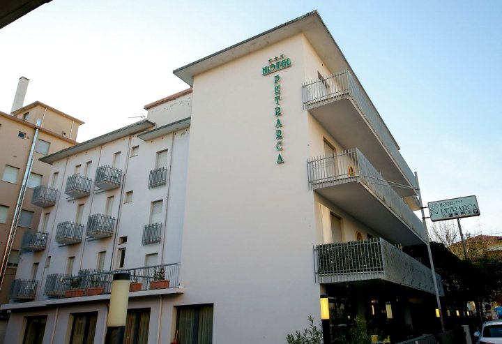 佩脱拉克酒店(Hotel Petrarca)