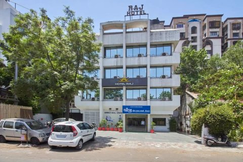 Hotel Raj