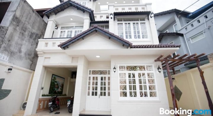 鹏南B14家庭别墅(B14 Phuong Nam Family Villa)