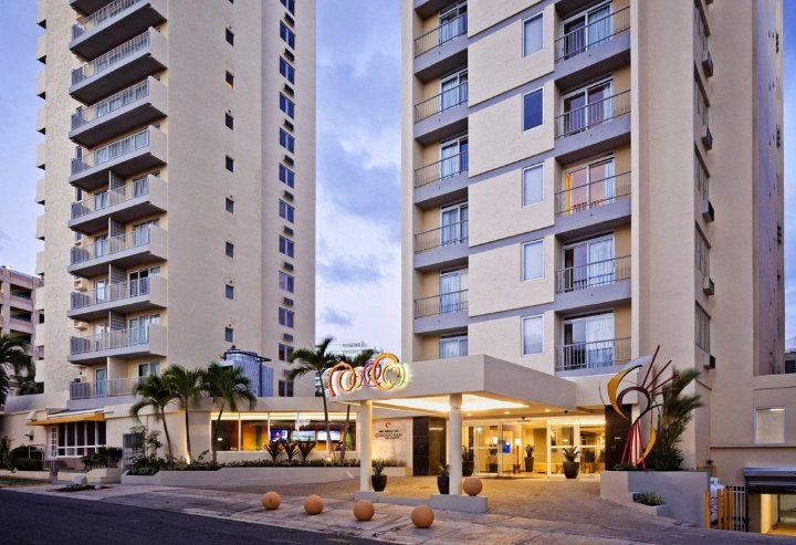 贝特特维斯特棕榈康达多酒店(Best Western Plus Condado Palm Inn)