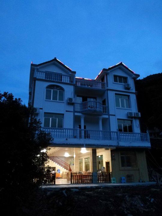 开阳河边农家乐