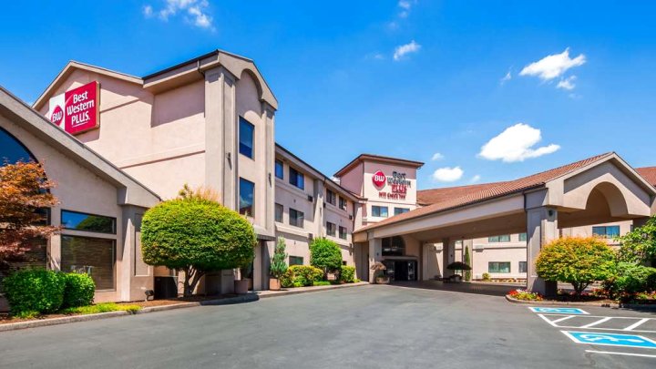 米尔克里克贝斯特韦斯特优质酒店(Best Western Plus Mill Creek Inn)