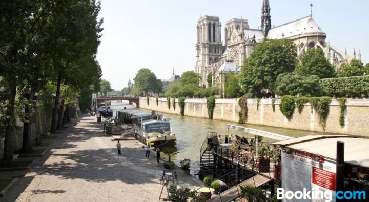 坎布洛尼艾菲尔铁塔私人公寓(Private Apartment - Cambronne - Eiffel Tower)