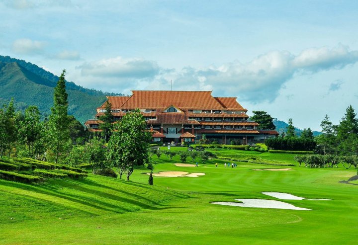 万隆吉瑞加恩高尔夫度假酒店(Bandung Giri Gahana Golf & Resort)