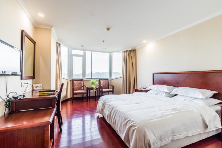 格林豪泰(汕头海滨路抽纱店)