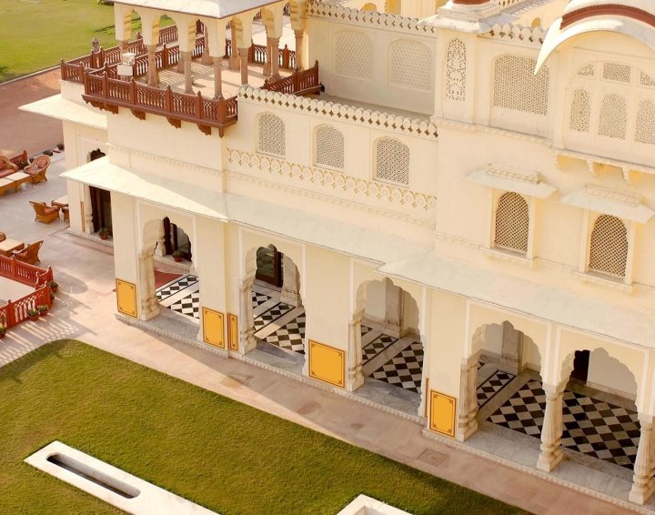 伦巴宫殿酒店(Rambagh Palace)