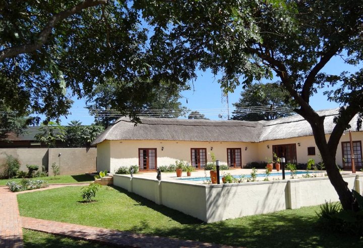 曼德贝尔旅馆(Mandebele Lodge)