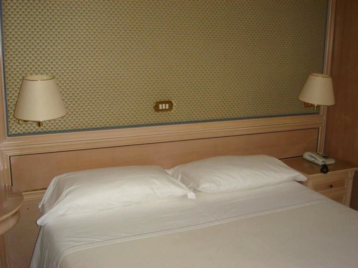 阿尔城堡酒店(Hotel Al Castello)