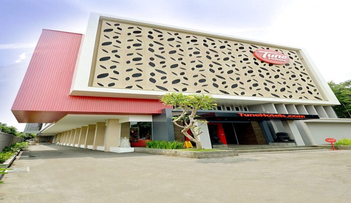 日惹卡利亚酒店(Kalya Hotel Yogyakarta)