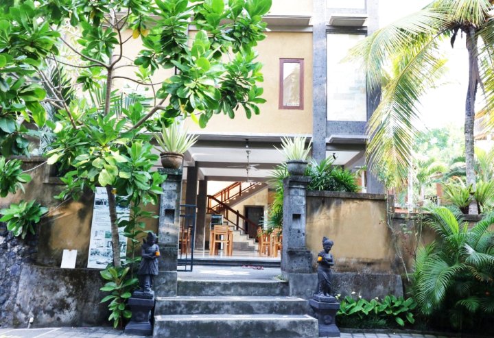 乌布猴森 18981 尼达酒店 - 维纳拉巴厘岛平房(Nida Rooms Ubud Monkey Forest 18981 at Wenara Bali Bungalow)