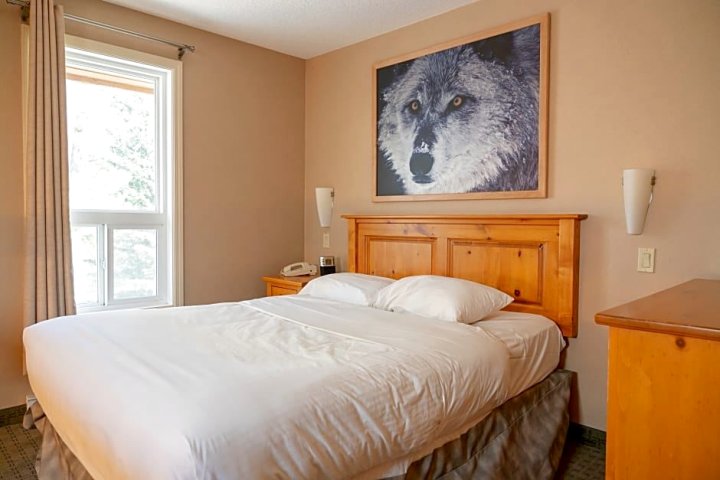 班夫洛基山度假酒店(Banff Rocky Mountain Resort)