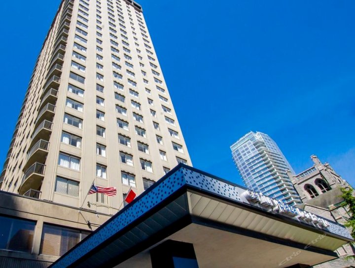 温哥华世纪广场酒店和温泉中心(Century Plaza Hotel & Spa Vancouver)