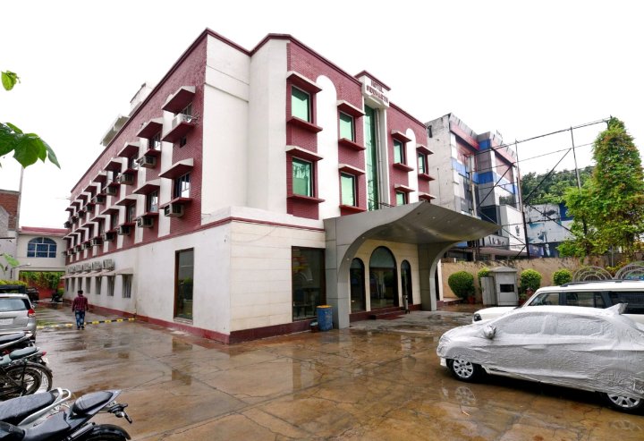 OYO 10706 锡德哈尔塔酒店(OYO 10706 Hotel Siddhartha)