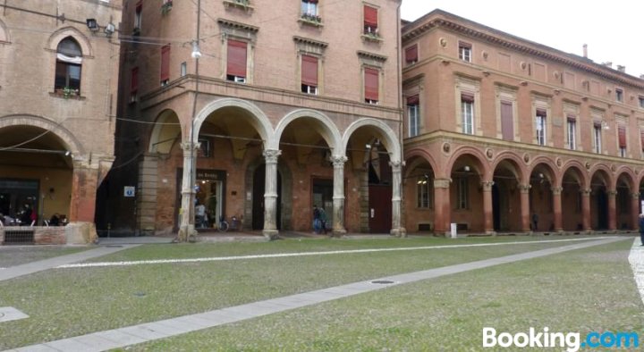 圣斯特法诺广场公寓(Residenza Piazza Santo Stefano)