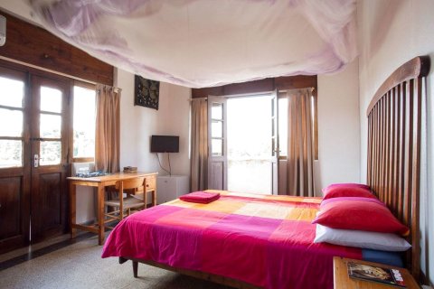 Q-酒吧住宿加早餐旅馆(Q-Bar & Guesthouse)