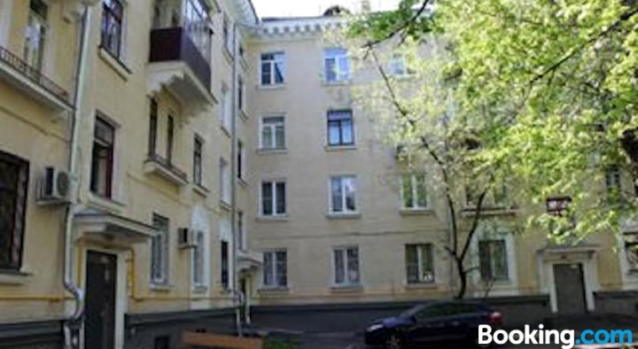 萨拉托夫斯基公寓(Guest House on Saratovsky Proezd)