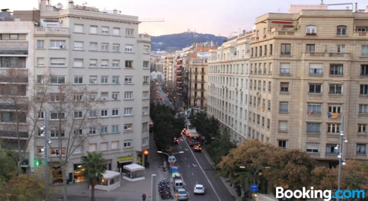 巴塞罗那卡萨诺瓦公寓(Apartaments Casanova BCN)