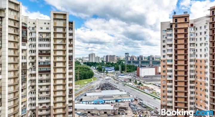 克罗姆雅吉大街公寓(Spacious Apartments on Kolomyazhsky Avenue)