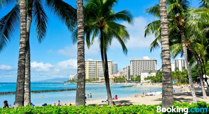 威基基菩提树酒店 - 2 套房 2012 号海洋景观大楼酒店(Waikiki Banyan - Ocean View Tower 2 Suite 2012)