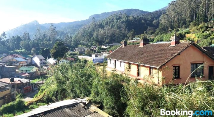 努瓦莱丽娅黑色和白色旅馆(Black and White Nuwaraeliya)