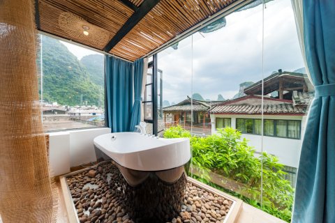 春暖花开东院(阳朔西街店)