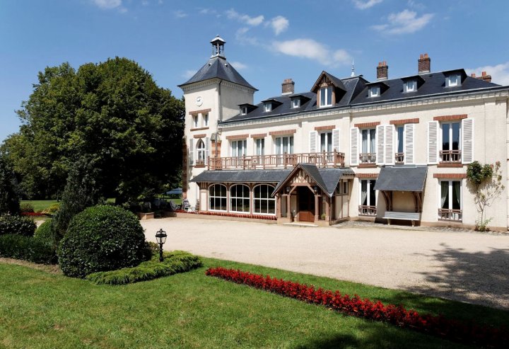 邦东庄园 - 收藏家酒店(Château des Bondons - les Collectionneurs)