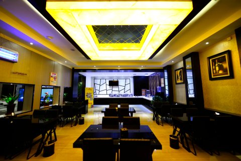 昆仑乐居商务酒店(焦作武陟沁河路店)