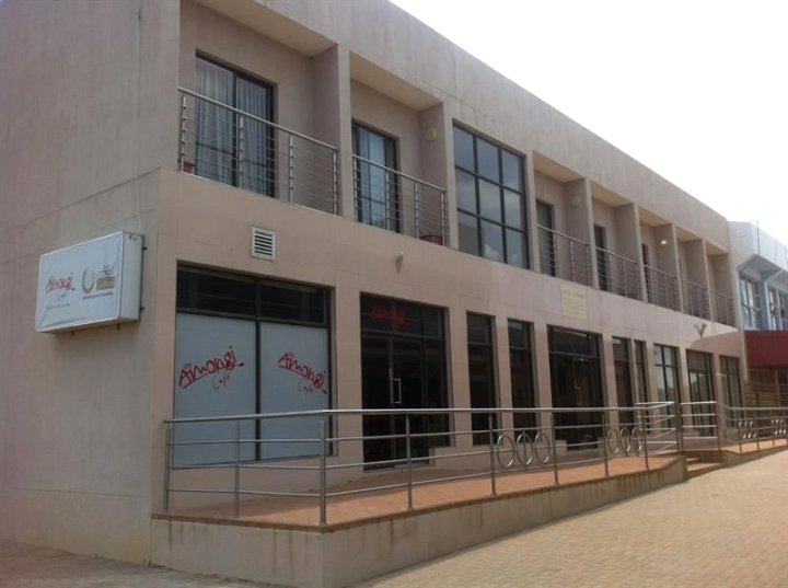 拉巴马酒店(Hotel LaBama)