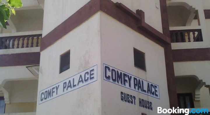 舒适宫殿宾馆(Comfy Palace Guest House)